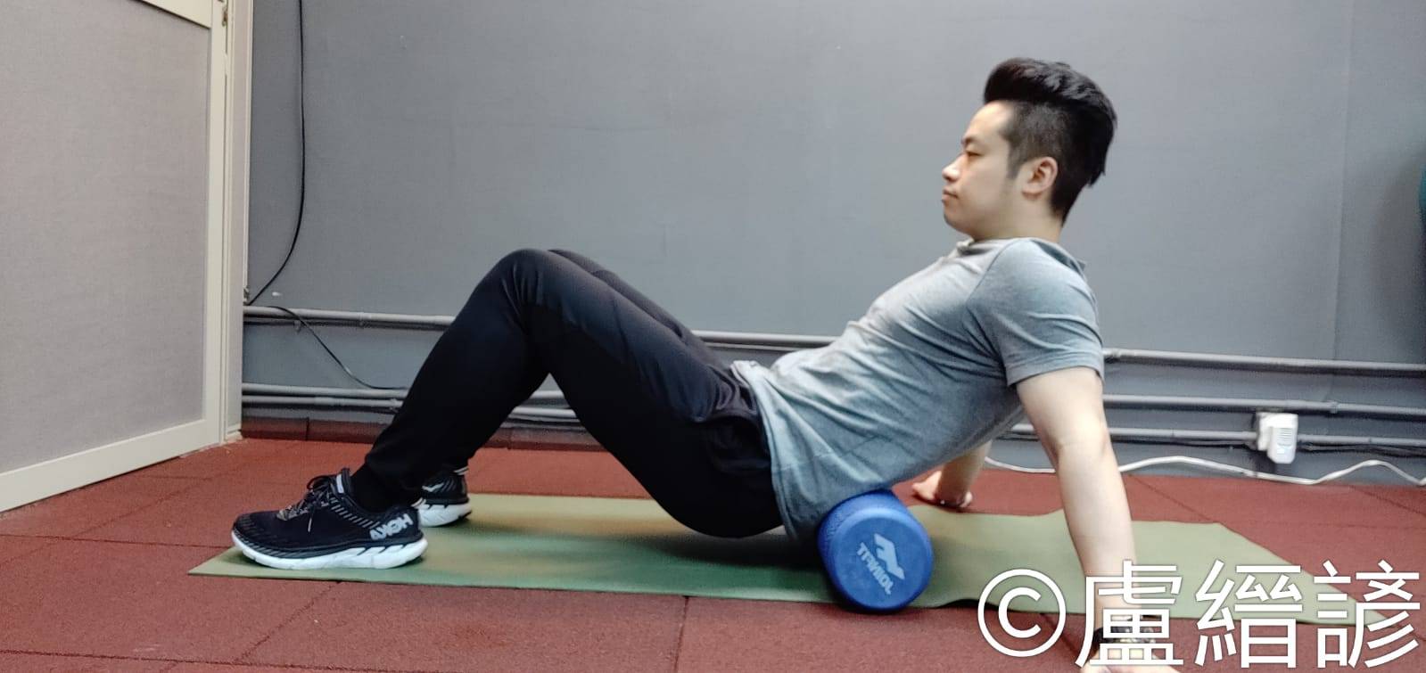 簡單三招使用按摩滾筒(foam roller)放鬆背部 | 博客文章