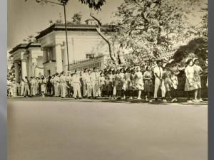1971年10月6日政府護士向港督歷史性請願後返程