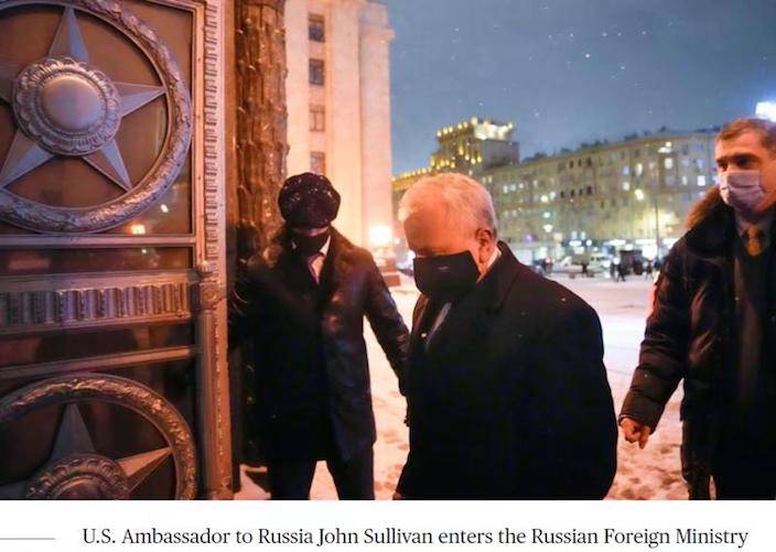 約翰·沙利文前往俄外交部遞交書面答復。