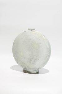 Huh Sang-Wook, Cloud 1 (Buncheong Flat Bottle with White Slip), 2021, 29 x 7 x (h)33.5 cm, Buncheong ceramic_