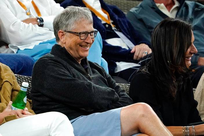 Bill Gates watching a tennis match. AP picture