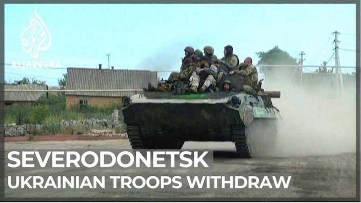 烏克蘭部隊從北頓涅茨克市撤退。半島電視臺影片截圖。