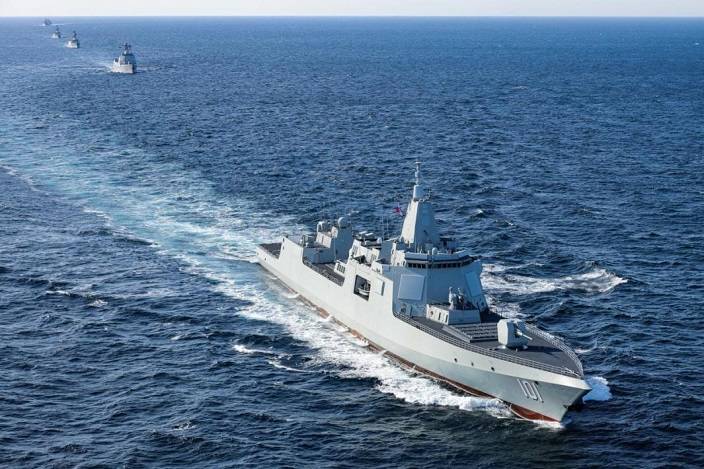 The first ship of the PLA Navy's Type 055 destroyer, the Nanchang Ship.