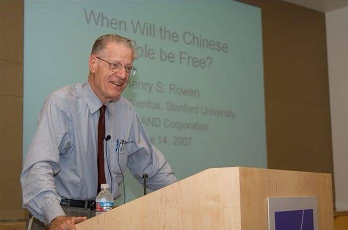Henry Rowen教授曾任助理國防部長及情報委員會主席，不認為中國威脅美國，可惜這類人越來越少。
