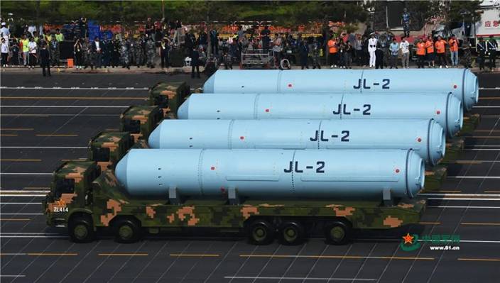 國慶閱兵中的巨浪-2潛射導彈。