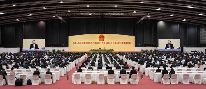 中華人民共和國香港特別行政區第十四屆全國人民代表大會代表選舉會議主席團於11月21日舉行第一次會議。