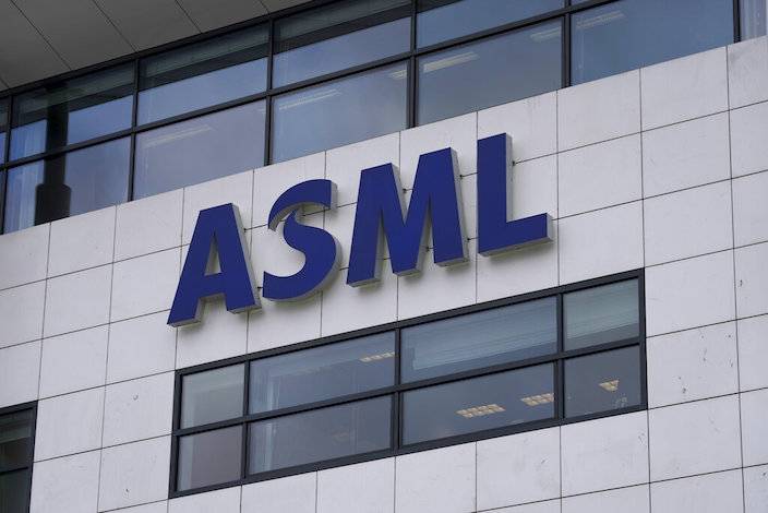 在美國壓力下，荷蘭光刻機巨頭ASML的動向備受關注。AP圖片