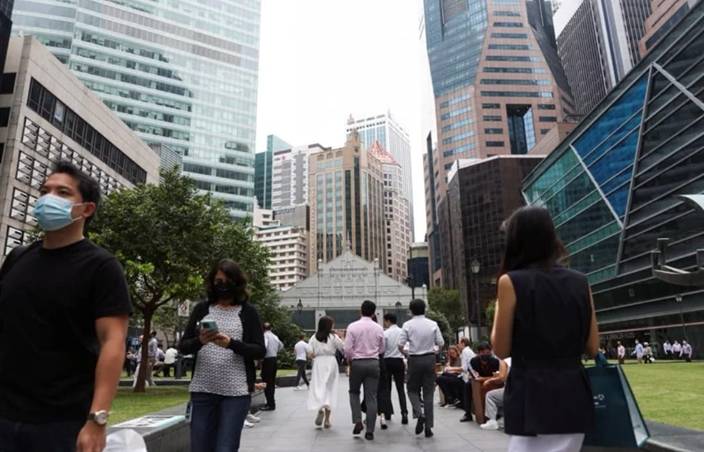 據最新調查，新加坡租金狂漲，令許多歐洲公司和外派人員叫苦連天，近7成公司已頂唔順，有意遷離。