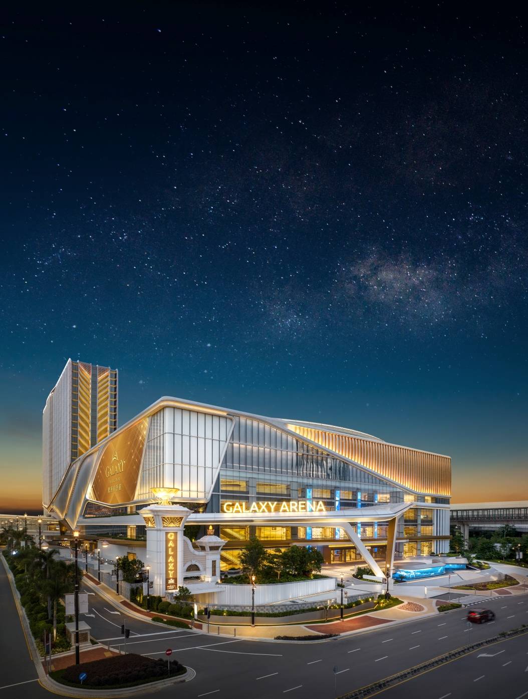 One of the largest indoor arenas in Asia, Galaxy Arena is a world-class venue popular with A-list performances for its standout services and facilities. 