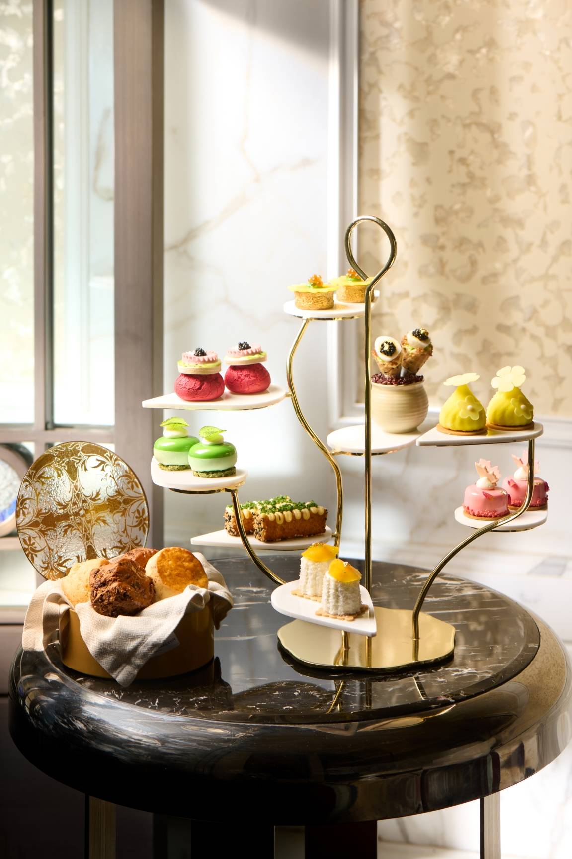 Enjoyed on the 51st floor of The Ritz‑Carlton, Macau, The Spring Time Journey Afternoon Tea offers a seasonal symphony of colour, texture and flavour. 