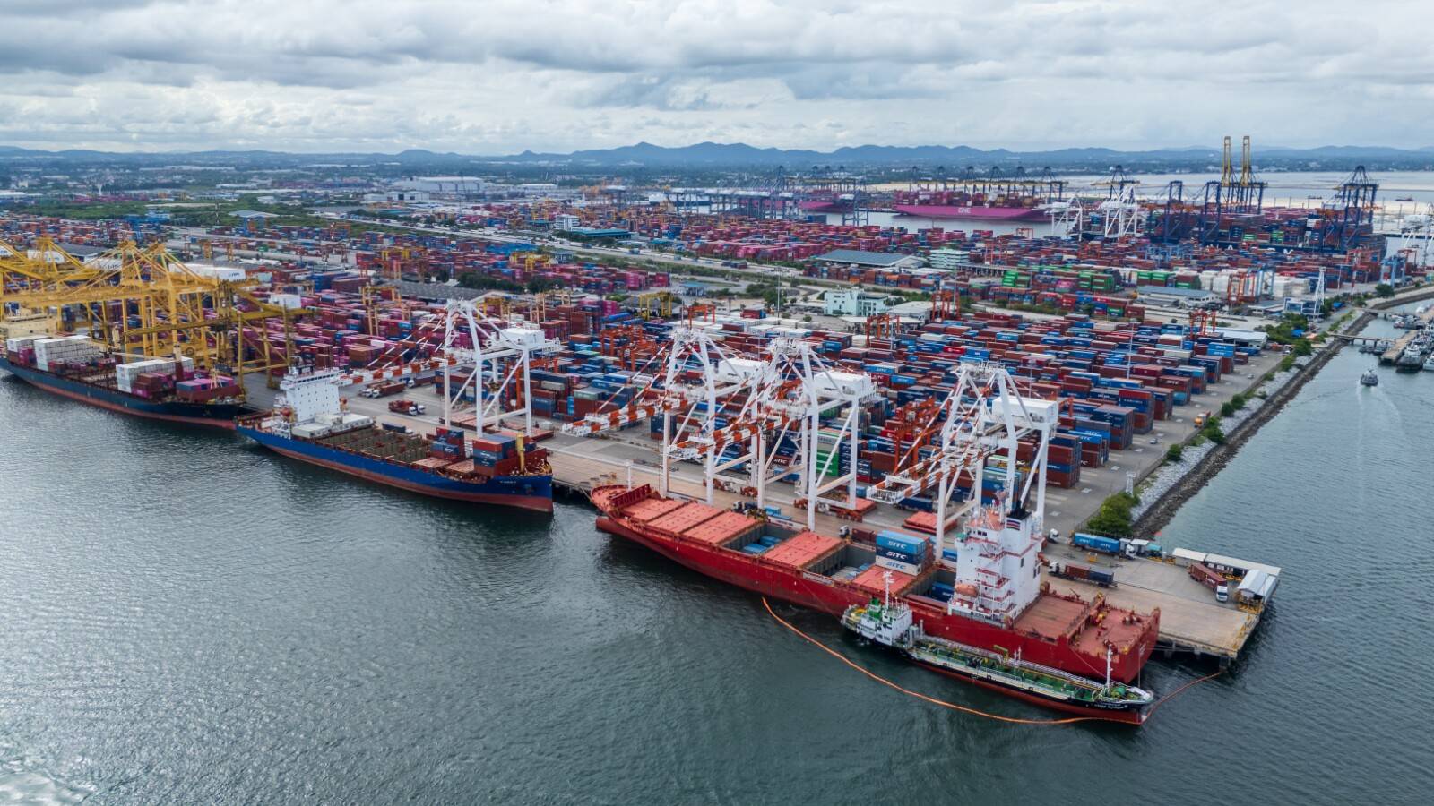 Terminal and yard at Laem Chabang Port 