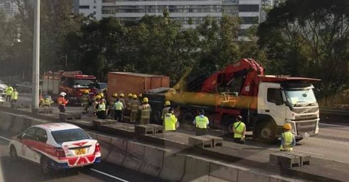 吐露港公路兩部重型貨車相撞 一名司機重傷不治