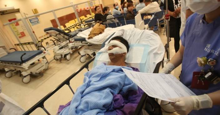 長沙灣居屋地盤鋁管鬆脫 工人被擊中受傷送院