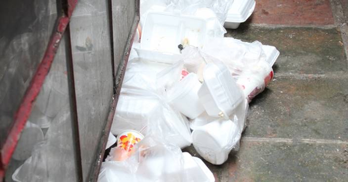 發泡膠棄置量驚人 環保署研管制或禁用即棄塑膠餐具