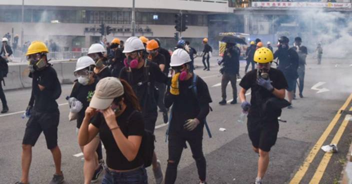 連月示威者與警爆衝突 或現創傷後壓力症
