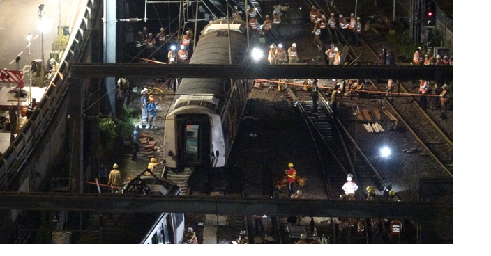 港鐵通宵搶修 工程人員焊接路軌