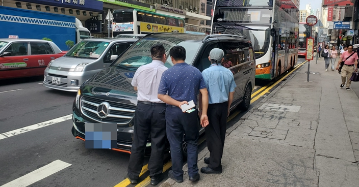 開篷車香港仔隧道內撞壆 32歲男司機涉酒駕被捕