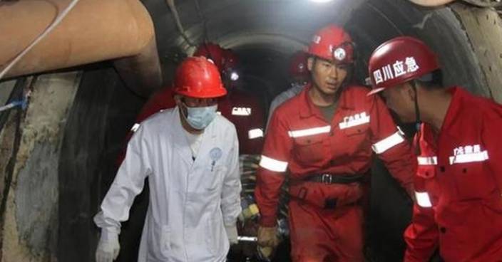 四川工人被困塌陷隧道7日 3人靠洞內積水維生終獲救