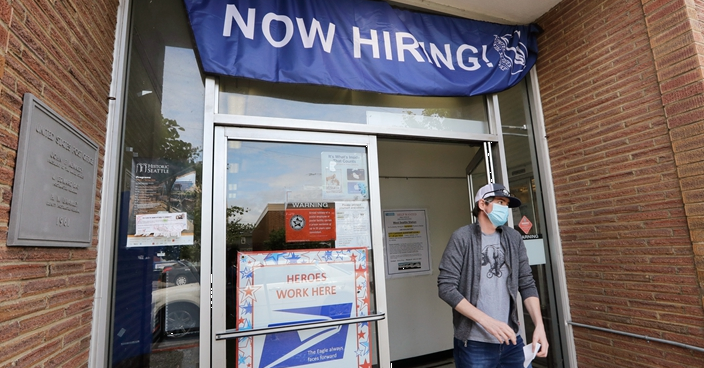 美國失業率降至13.3%  遠好於市場預期