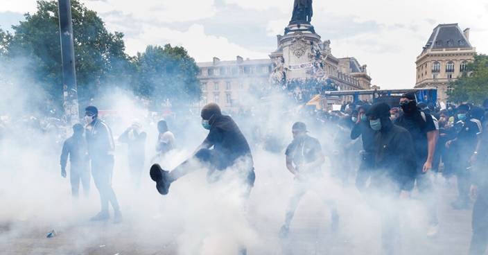 巴黎反警暴及反種族主義示威 演變成暴力衝突