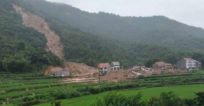 湖北黃梅縣暴雨引發山泥傾瀉 9村民被活埋7人罹難