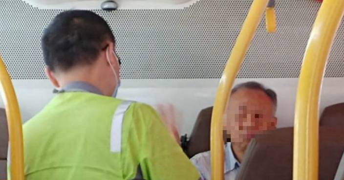 老翁搭巴士拒戴口罩 大聲咳懶理車長 乘客：做人唔好咁自私
