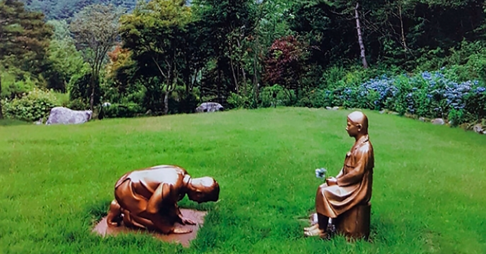 南韓植物園設「安倍謝罪像」引日本大怒