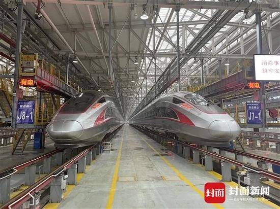 時速350！最快62分鐘！成渝高鐵直達「復興號」發車