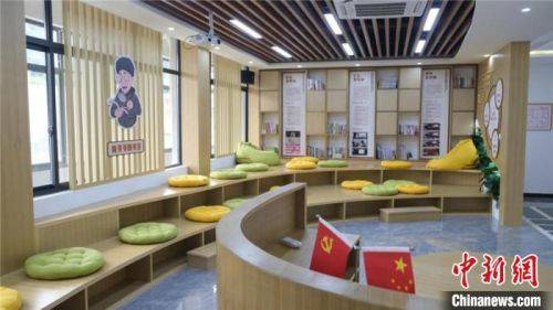 98歲老人和他的圖書室：讓村裏的孩子都有書看