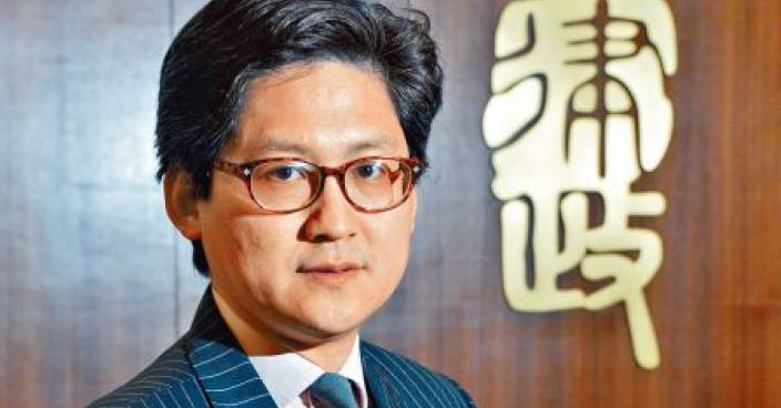 法律政策專員黃惠沖 突被調任法改秘書長