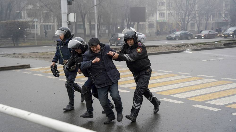 哈薩克騷亂7,939人被捕 總統：獨立以來最嚴重的危機