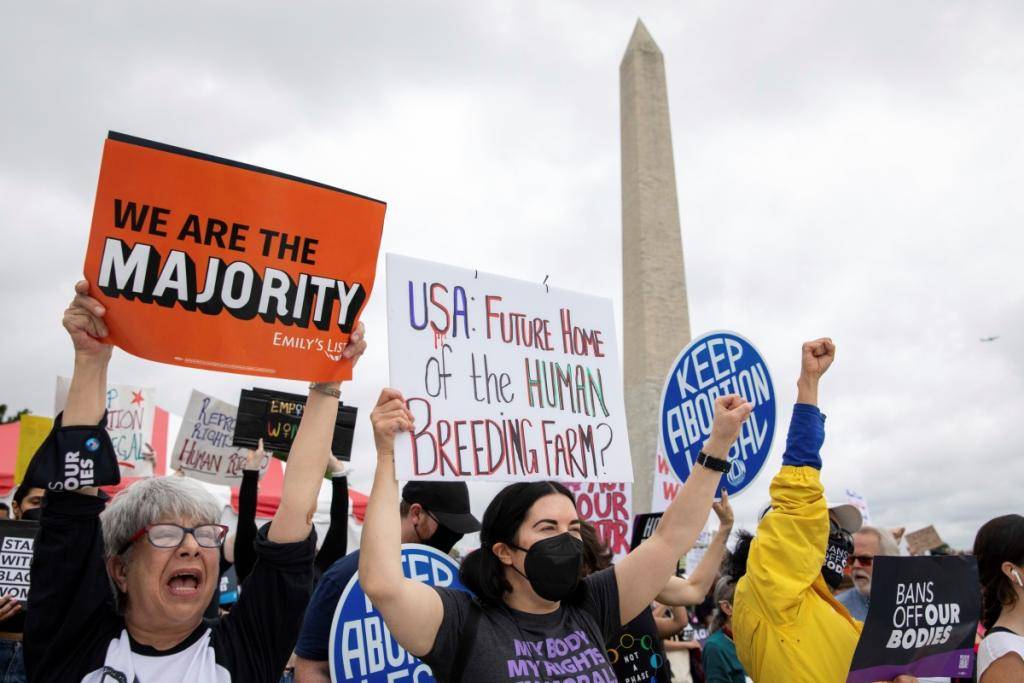 全美多個城市有示威集會  抗議高院欲恢復限制墮胎權利