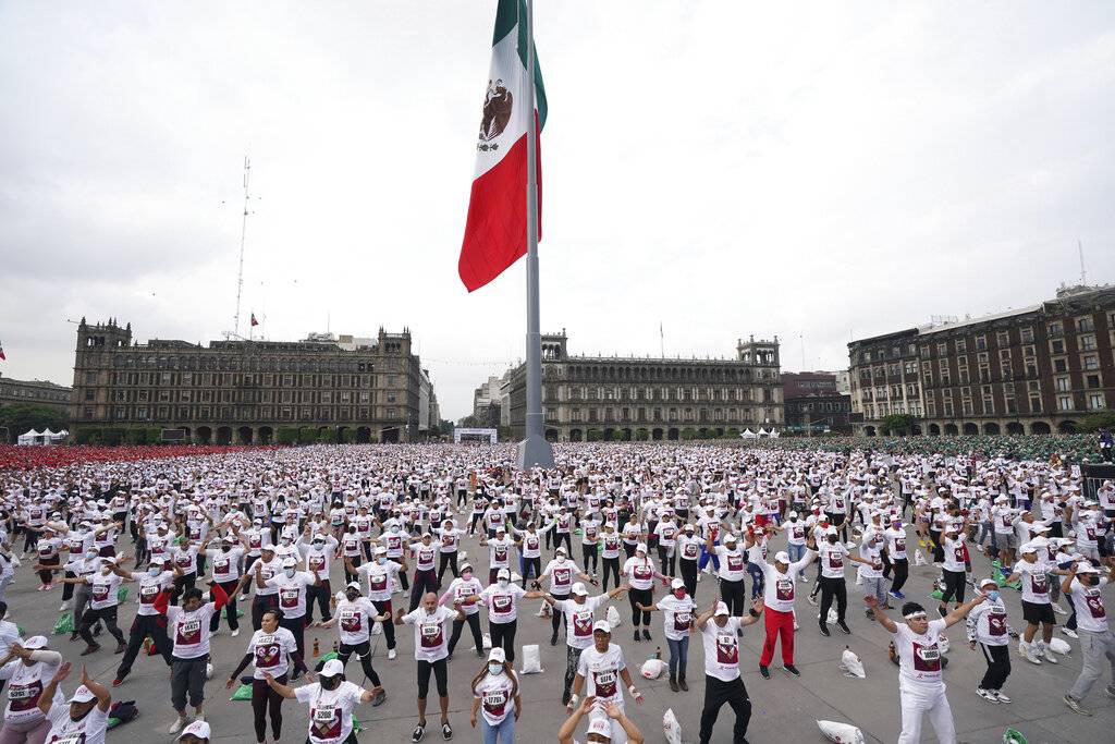 近1.5萬人同場上拳擊課 墨西哥城壯舉創世界紀錄