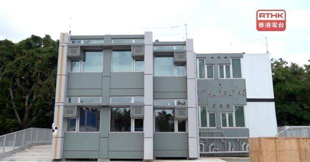 香港大學在黃竹坑新建的學生宿舍，採用「組裝合成」建築法，部分獨立模塊在廣東省生產。
