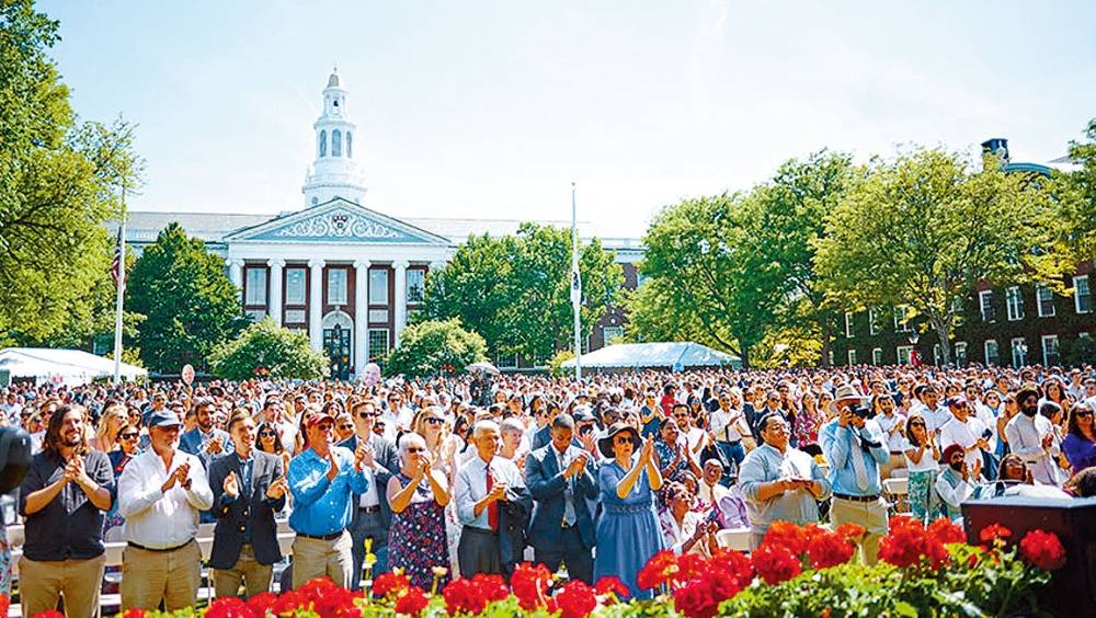 哈佛消除「財務壁壘」 窮學生有機會免學費讀MBA