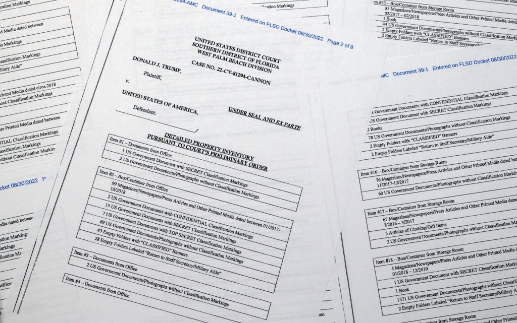 美法官公開清單 FBI海湖莊園搜出48個標籤為「機密」空文件夾