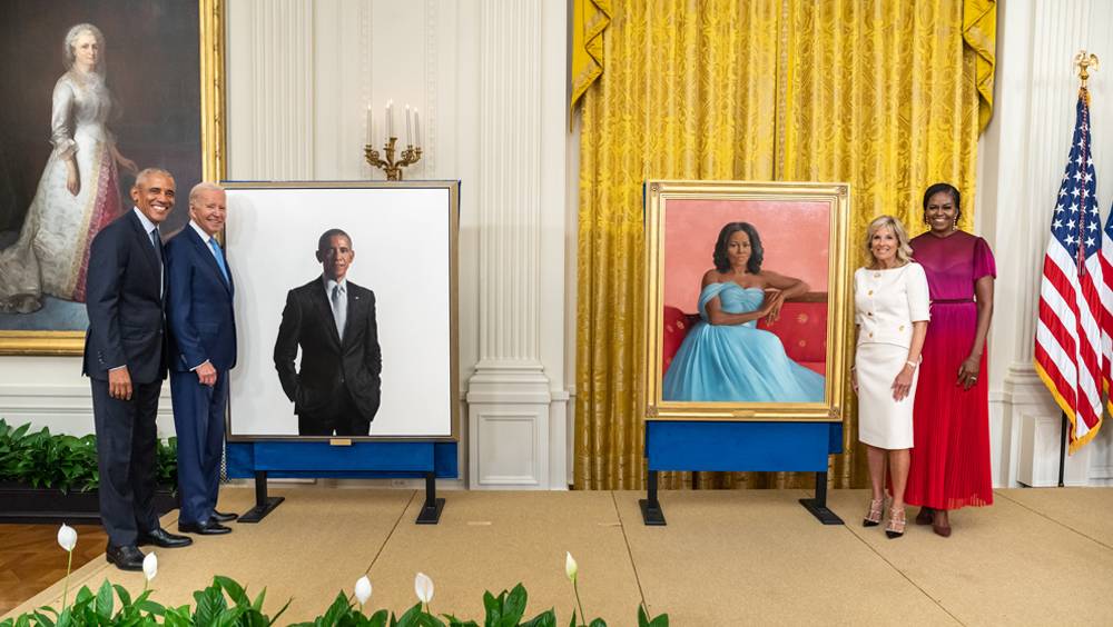奧巴馬夫婦白宮官方肖像揭幕 特朗普執政4年一直拖