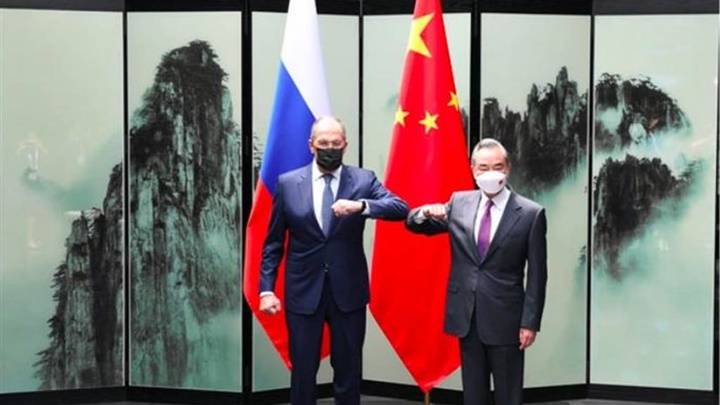 王毅與拉夫羅夫會晤 指無人可剝奪俄在聯合國重要作用 