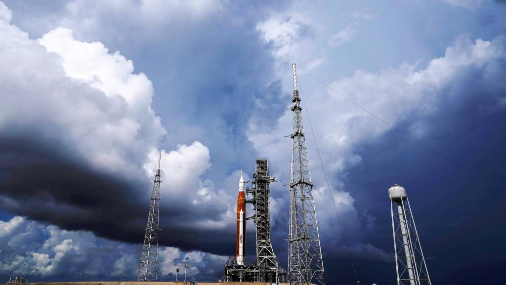 熱帶風暴攪亂計畫 NASA第3度押後試射登月火箭