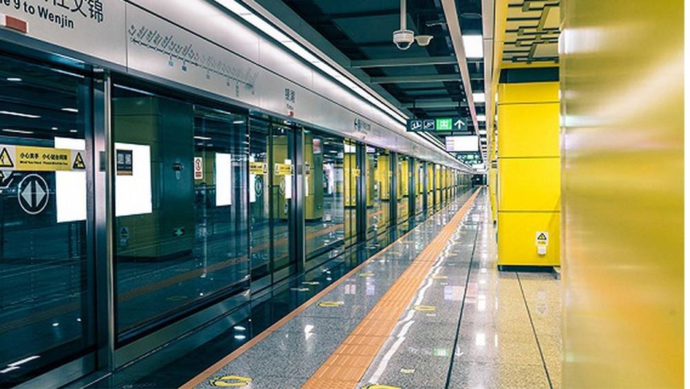 內地增1188宗本土個案 深圳部分地鐵站和公交線停運