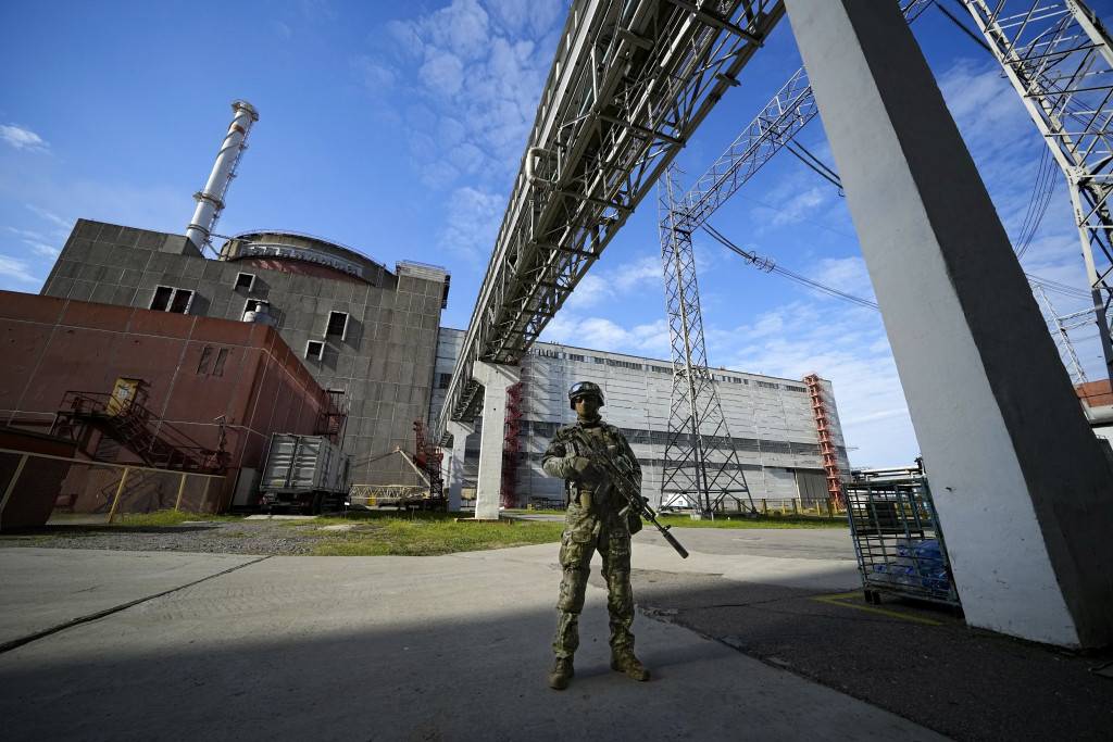 俄烏局勢｜普京將扎波羅熱核電廠納入俄資產 烏方不承認