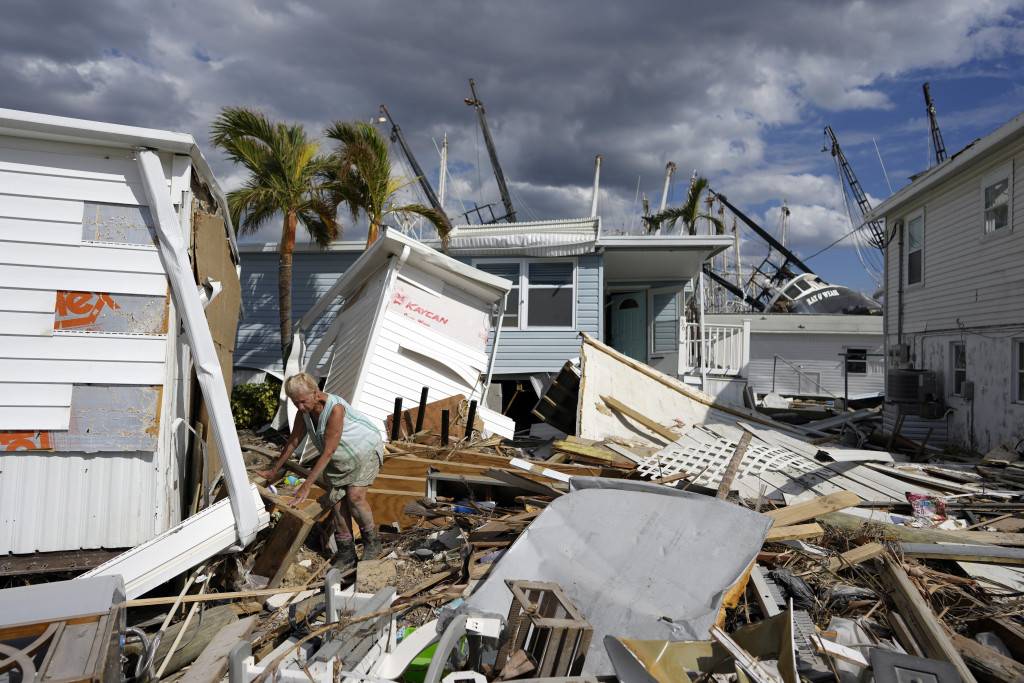 颶風伊恩釀美國110人死亡 拜登伉儷視察佛州災區