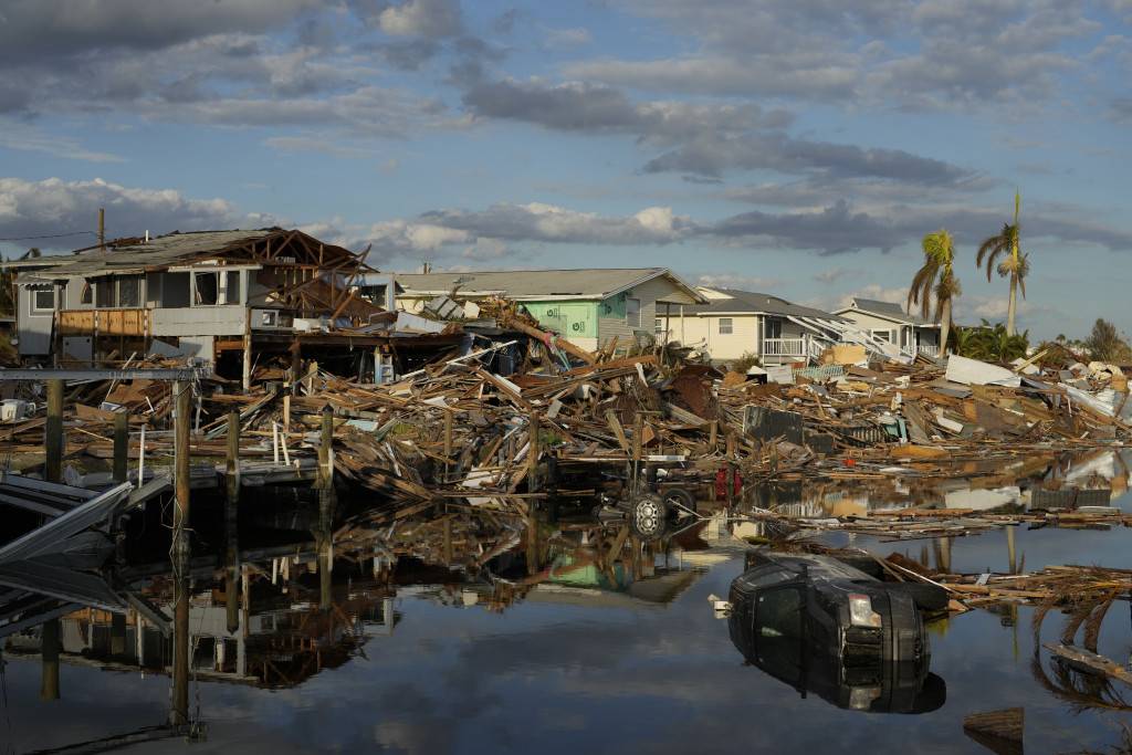颶風伊恩釀美國110人死亡 拜登伉儷視察佛州災區