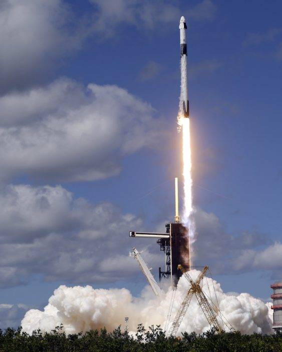 SpaceX飛船升空美俄日太空人同框 包括首位美原住女太空人