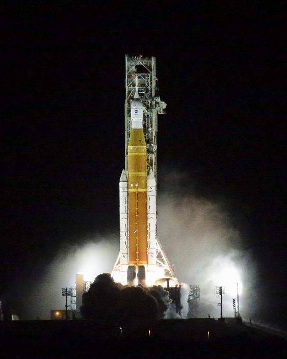 NASA「阿提米斯1號」火箭升空登月！ 唯一「航天員」有特別任務