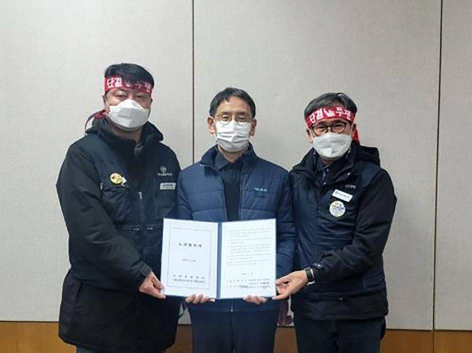 南韓首爾地鐵勞資談判達成一致 結束罷工