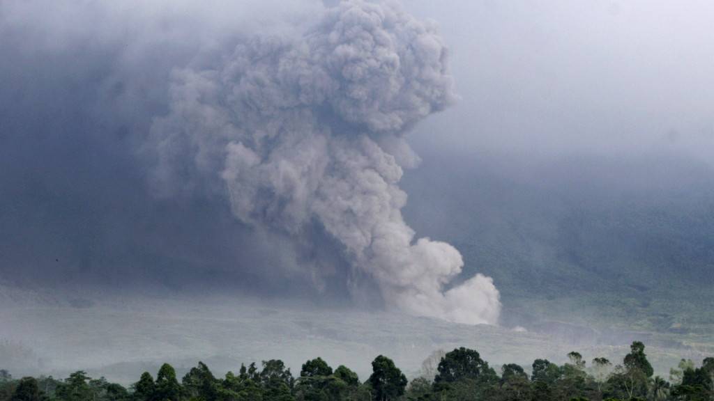 印尼火山爆發 日本留意是否引發海嘯