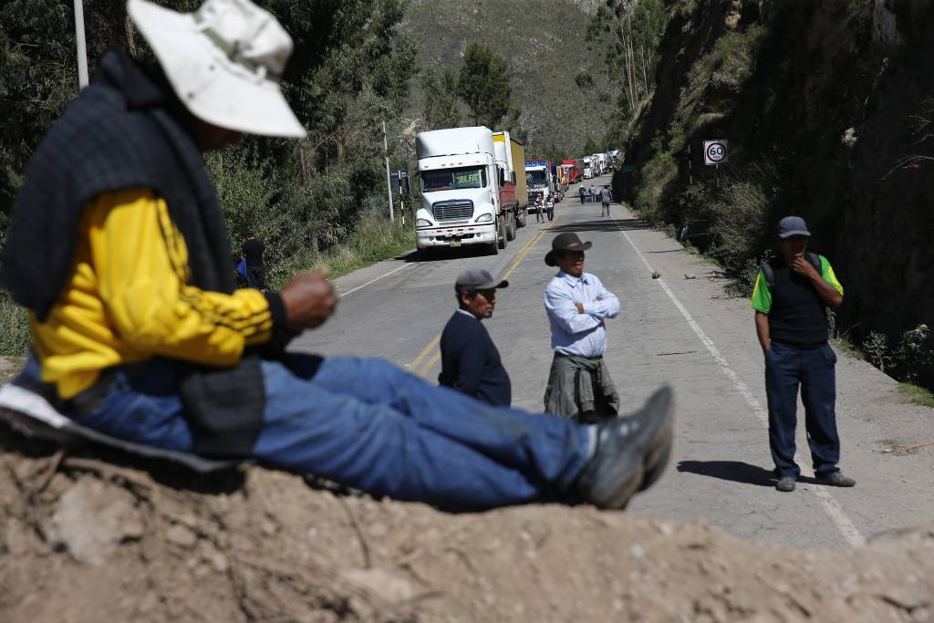 秘魯反政府抗議延燒 首都利馬等4區進入緊急狀態