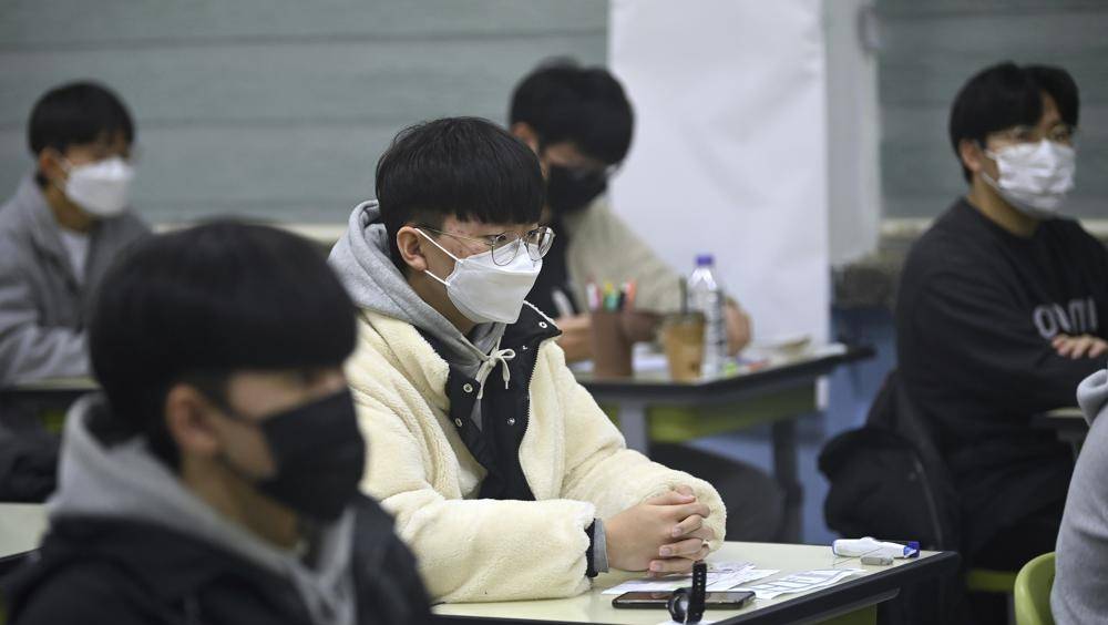 日韓疫情趨穩 解除室內口罩令為期不遠