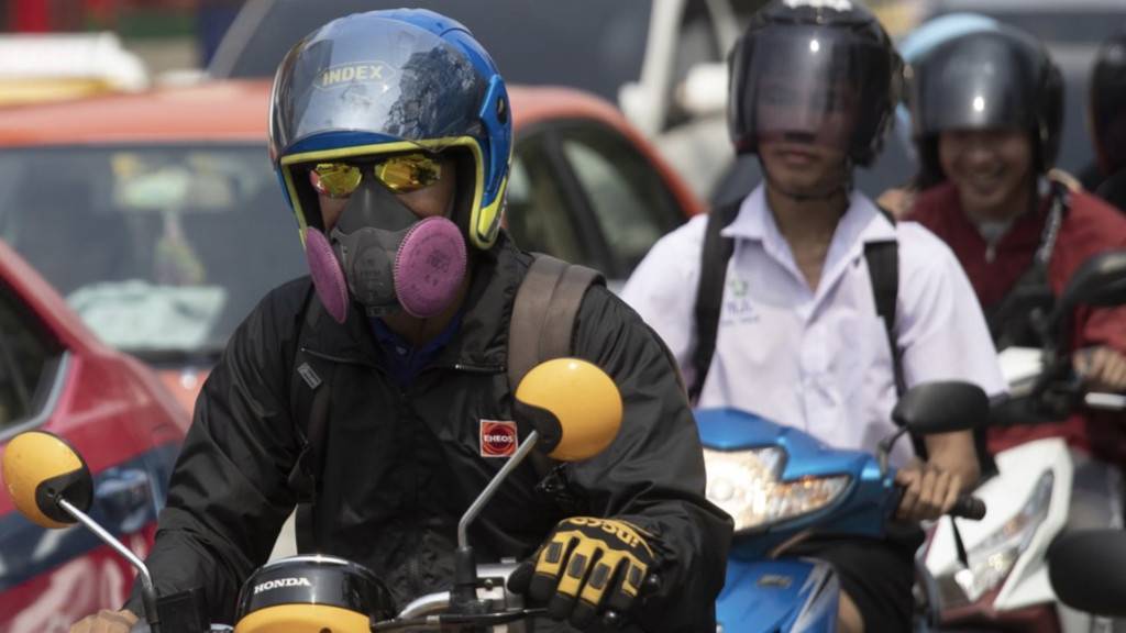 曼谷空氣污染嚴重 政府籲在家工作